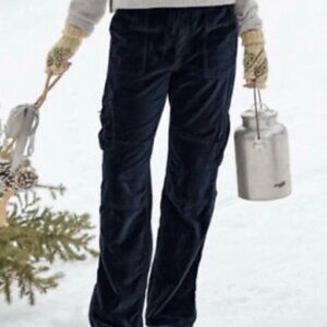 Sundance size 4 women’s black velvet cargo pants